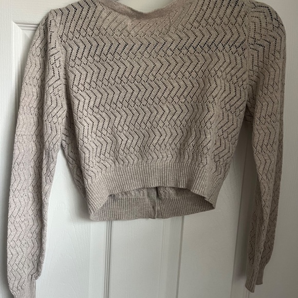 M. Rena Cropped Cardigan - Picture 2 of 4